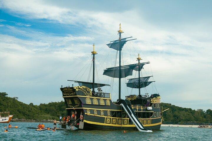 Pattaya Pirate Cruise to Koh Larn with Sunset Party