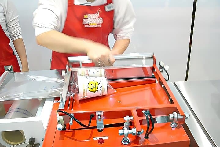 Kobe Cup Noodle DIY, Arima Onsen, Mt Rokko and more from Osaka