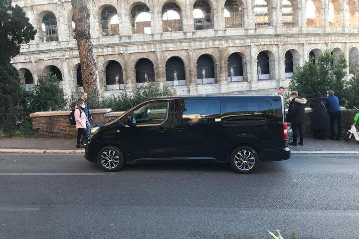 “Skip the Taxi Line : Private FCO ↔ Rome Transfer with Pro Driver”