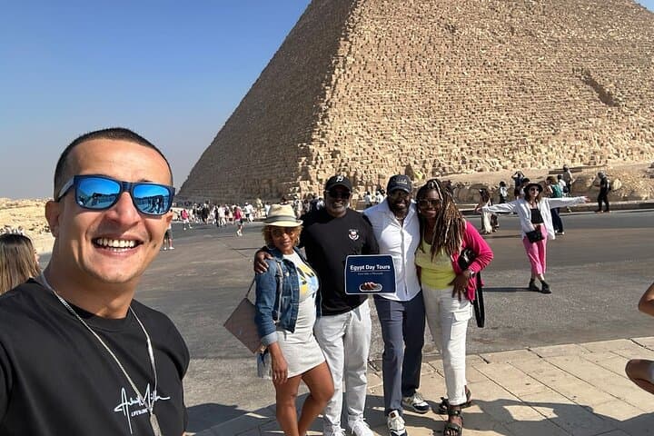 Private Half-Day Giza Pyramids & Sphinx with Egyptologist