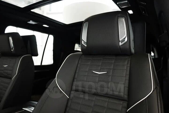 Airport luxury arrival ride by SUV, Sedan, Minibus or Limousine