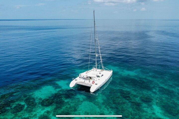 Roatan Catamaran Cruise and Sailing Charters & Tours