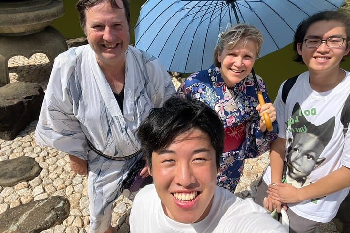 Discover the History of Shinjuku Gyoen – Private Walking Tour