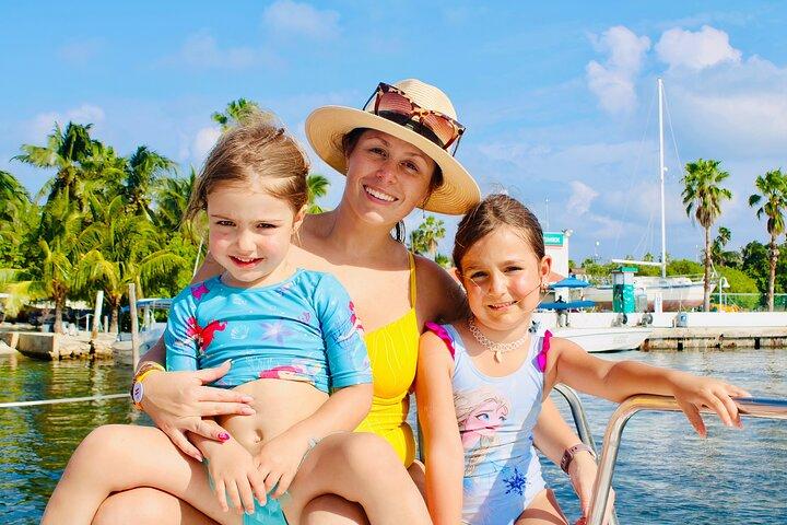 Deluxe Catamaran Tour to Isla Mujeres, from Playa del Carmen