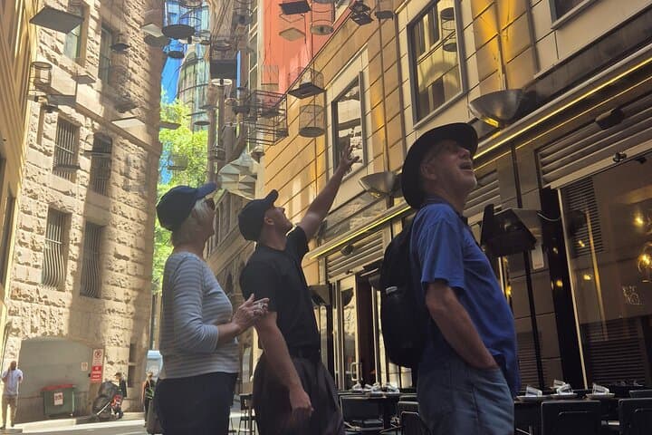 Sydney Highlights Walking Tour: Bridge Rocks House