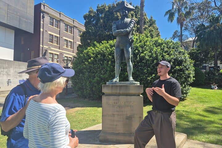 Sydney Highlights Walking Tour: Bridge Rocks House
