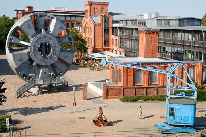 Hamburg All-In Pass: Michel, Cruises, Reeperbahn & Transport