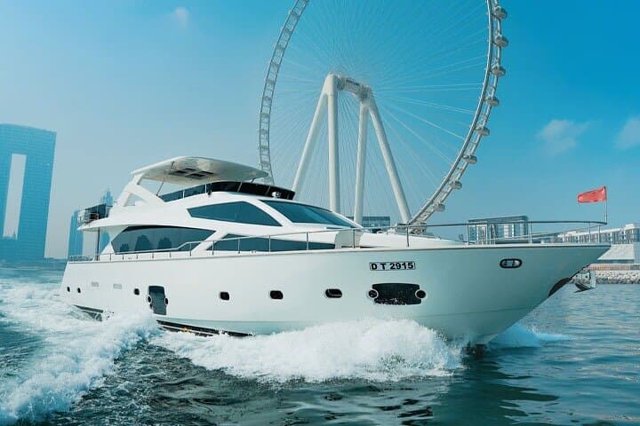 Dubai Harbor: Luxury Yacht Tour with BBQ Options