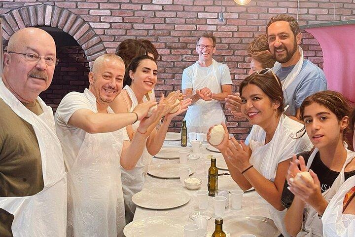Spritz Making and Pizza Cooking Class in Rome City Center