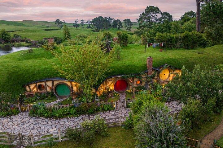 Hobbiton™ Movie Set Walking Tour from Shires Rest