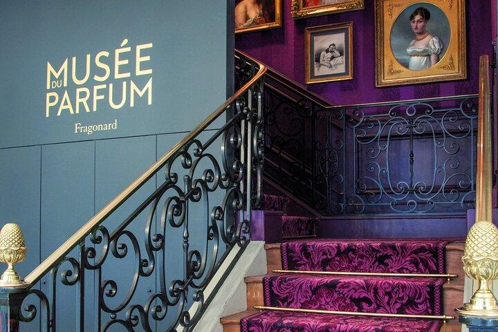 Free Perfume Museum & Opera District Tour (Tip-Based)