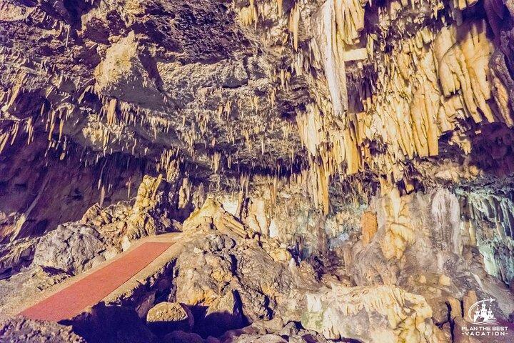 Kefalonia: Melissani, Drogarati & Beach Small-Group Tour