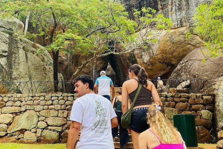 Cultural Triangle and Wildlife Safari 3 Days 2 Nights tour
