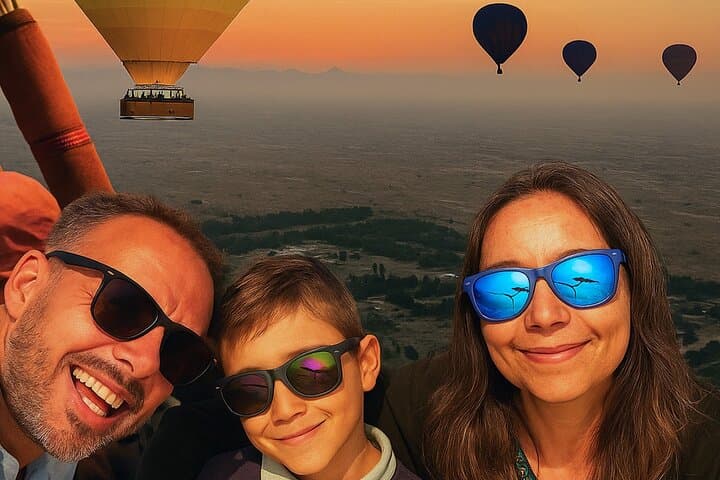 Hot Air Balloon Ride Dubai with Return Transfers and Refreshments
