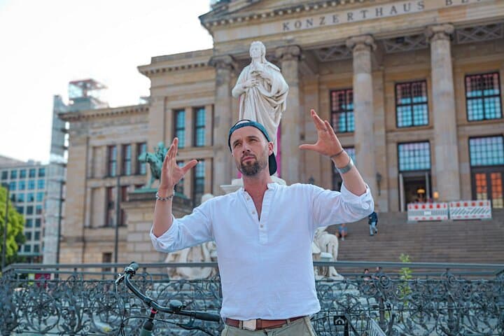 Berlin: Guided Bike Tour to Explore the Highlights