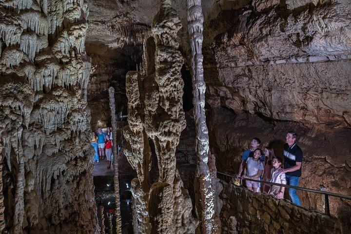 Natural Bridge Caverns Discovery Cavern Tour