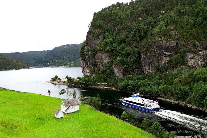 Half-day fjord cruise from Bergen to Mostraumen