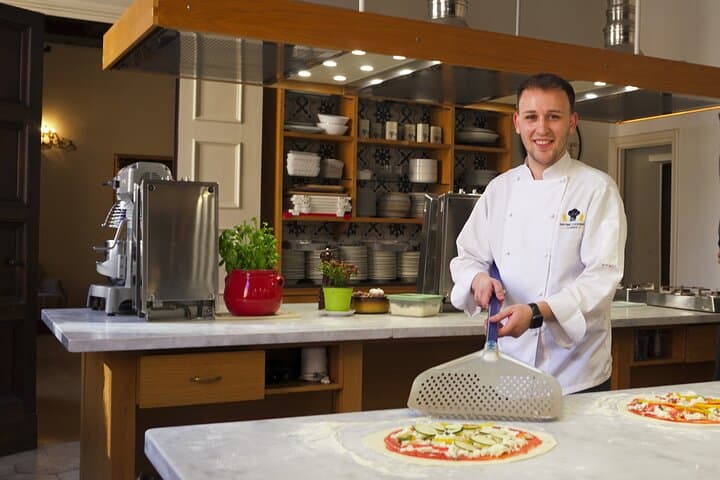 Pizza and Gelato Making Class in the Heart of Rome