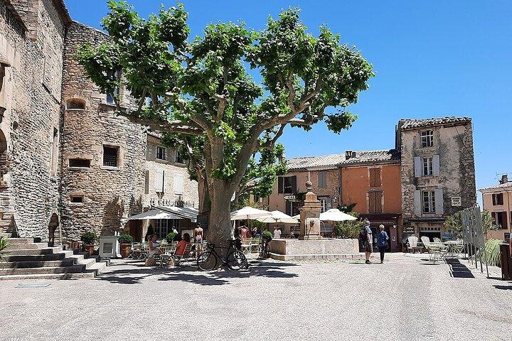 Gordes, Roussillon(+ Ochre Trail) & Fontaine de Vaucluse