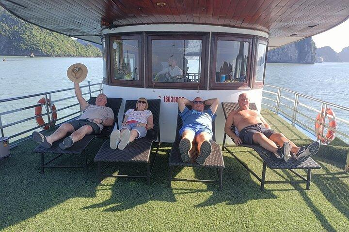 Halong Bay Shore Excursion: Full Day Cruise Tour from Cruise Port