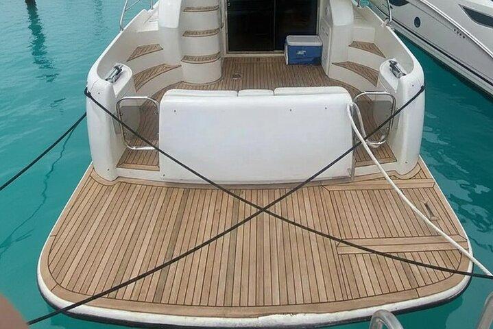 48ft + FREE HOUR Miami Yacht Rental, 2 to 6 Hours, 13 People