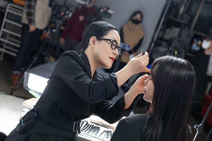 JUNGSAEMMOOL K-Beauty Makeup group Class & 1:1 Makeup (Seongsu)