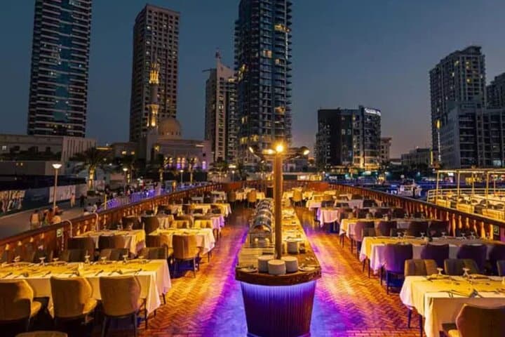 Marina Dhow Cruise Dinner VIP CRUISING EXPERIANCE