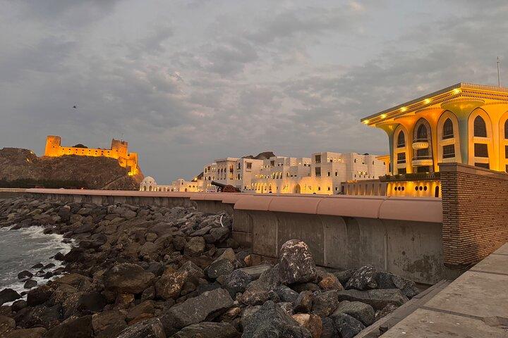 Group Guided Muscat City Tour with Pickup and Free Lunch
