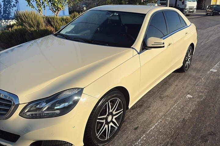 Lavrio Port to Athens Airport Private Transfer with Meet & Greet