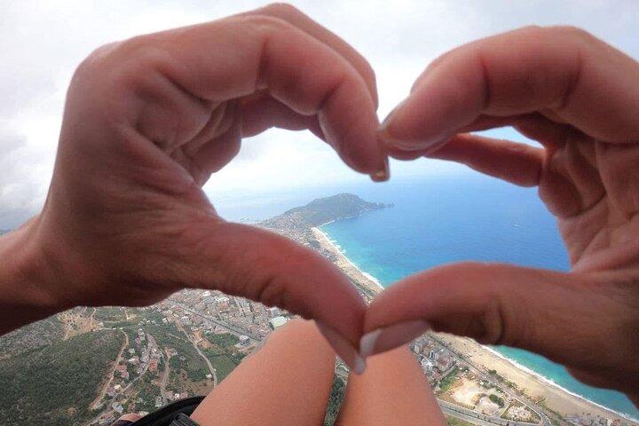 Alanya Tandem Paragliding Experience