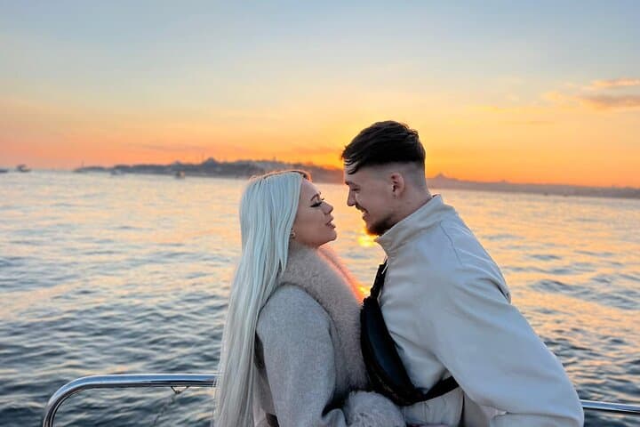 Bosphorus Sunset Cruise with Live Guide on Luxury Yacht