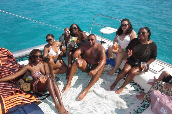 Isla Mujeres Rush : Catamaran Snorkeling and BUFFET in Beach Club