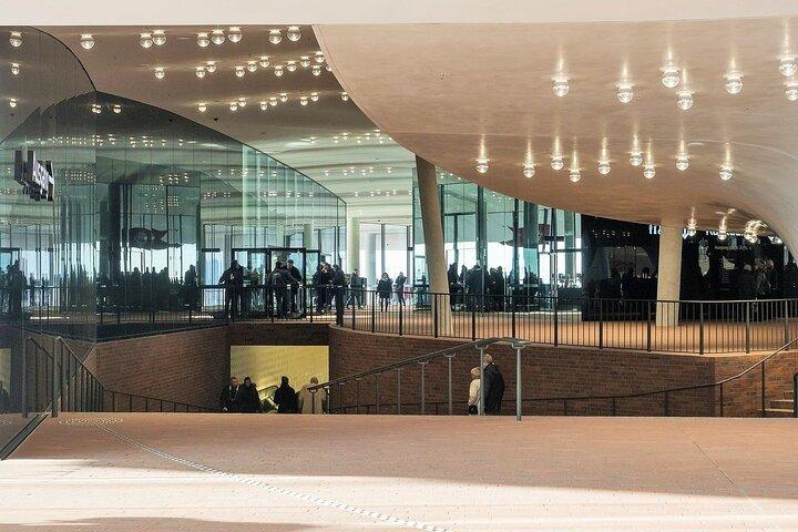 Elbphilharmonie Ticket and Audio Tour with Walk in Hafen City