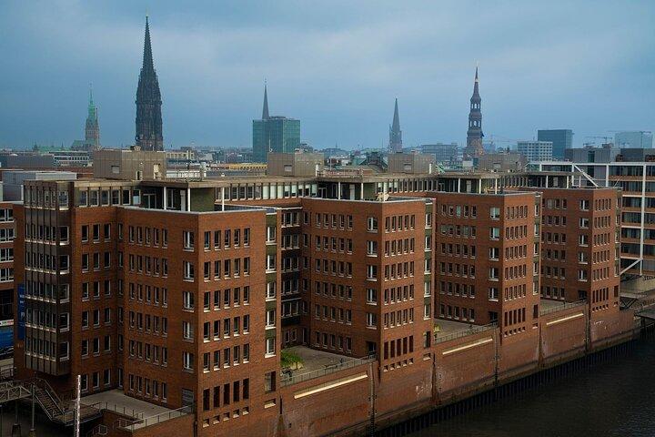 Elbphilharmonie Ticket and Audio Tour with Walk in Hafen City