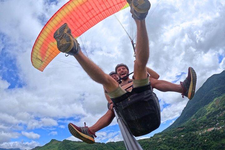 Sapa Paragliding with Acrobatic Flips & Round-trip Transfer