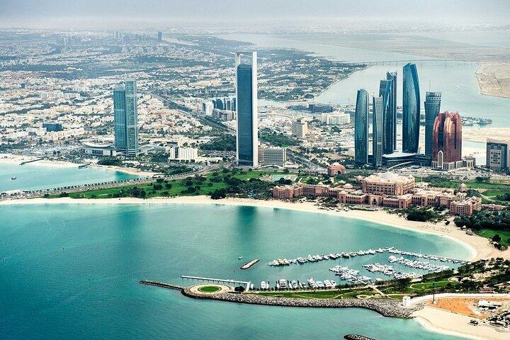 Abu Dhabi City Tour with Qasr Al Watan and TeamLab Phenomena