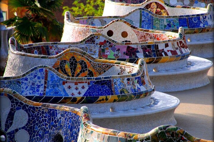 Essential Barcelona Walking Tour Gaudi and Gothic Quarter