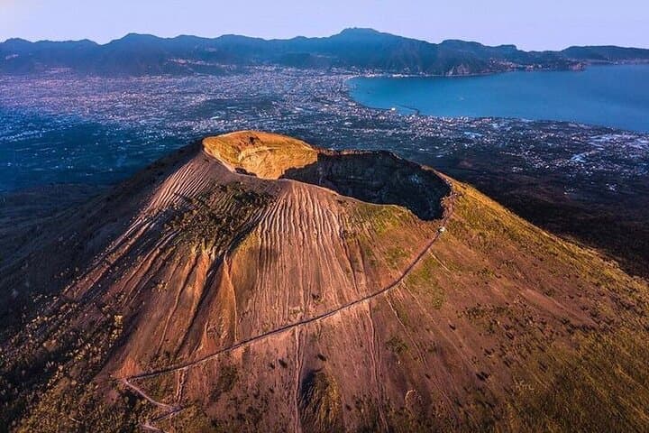 All Inclusive Pompeii, Vesuvius, wine tasting & light lunch