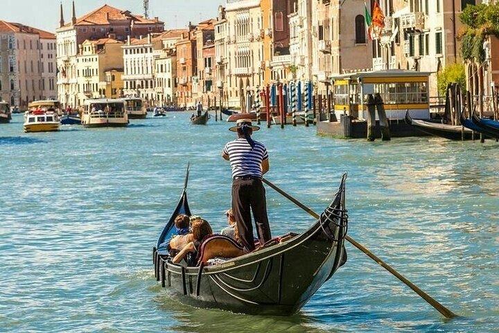 Exclusive 1-Hour VIP Private Gondola Ride with Champagne