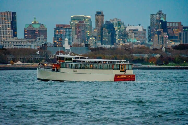 New York City Bright Lights Skyline Cruise on Yacht