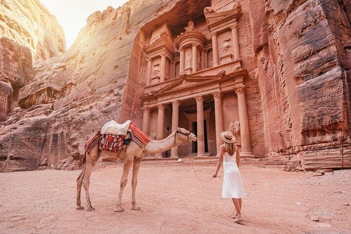 Petra Full Day Trip from Sharm El Sheikh with Lunch and Transfers
