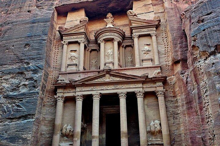 Petra Full Day Trip from Sharm El Sheikh with Lunch and Transfers
