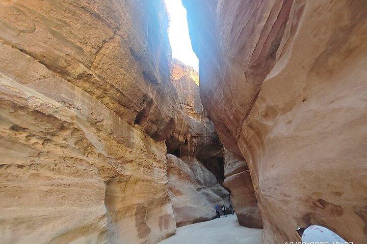 Petra Full Day Trip from Sharm El Sheikh with Lunch and Transfers