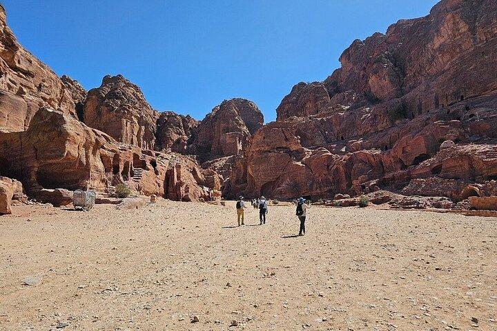 Petra Full Day Trip from Sharm El Sheikh with Lunch and Transfers