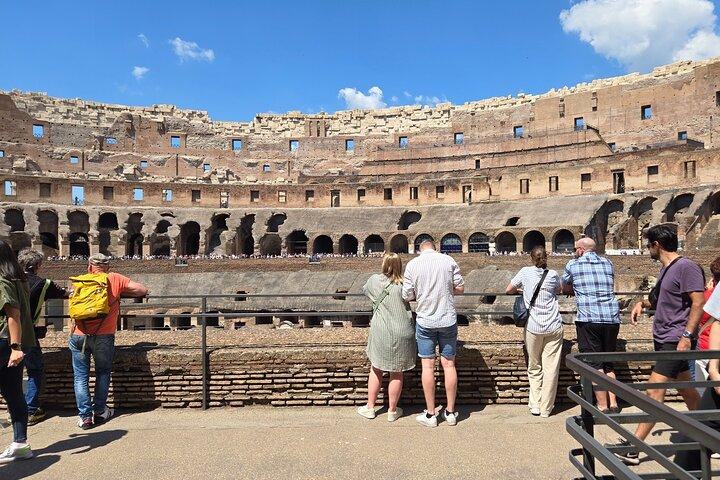 Express Colosseum Tour: Explore Ancient Rome Icon