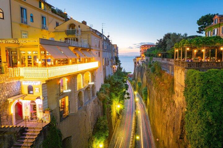 Tour to Positano and Sorrento from Salerno