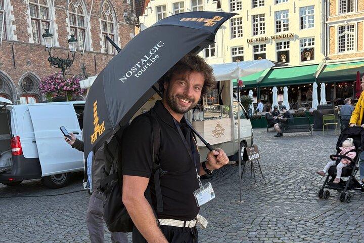 Small-Group Tour of Bruges with a local. Incl boat and praline