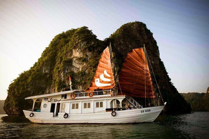 Lan Ha Bay 3 Days 2 Nights Adventure with Private Cruise