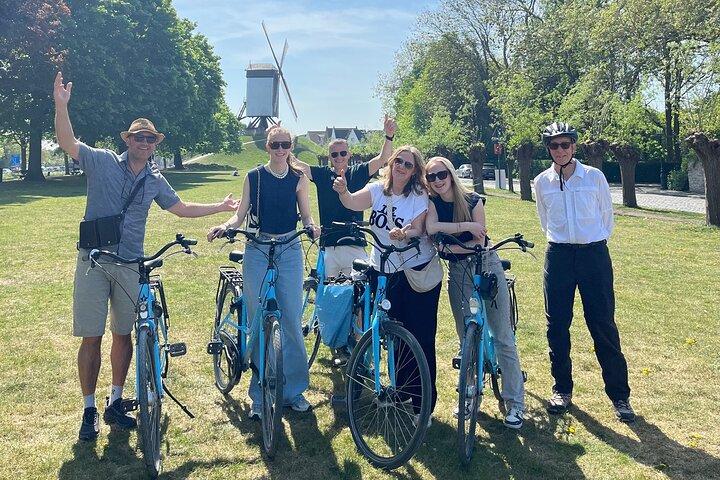 Bruges by bike tour with the locals