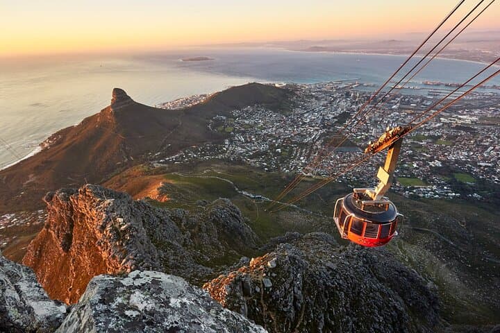 Cape Town Sunset Bus Tour with Table Mountain ticket